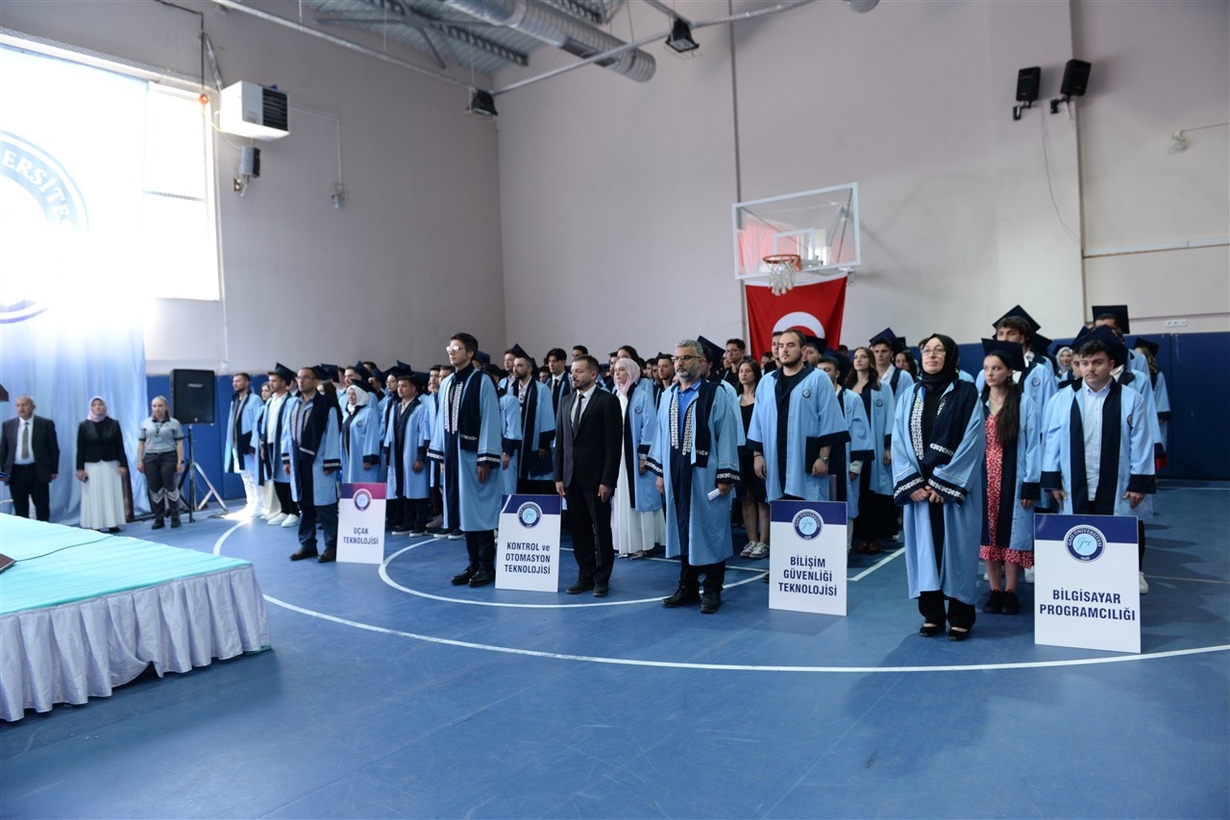 Gazi Üniversitesi TUSAŞ Kazan Meslek Yüksekokulu’nda Mezuniyet Coşkusu-1