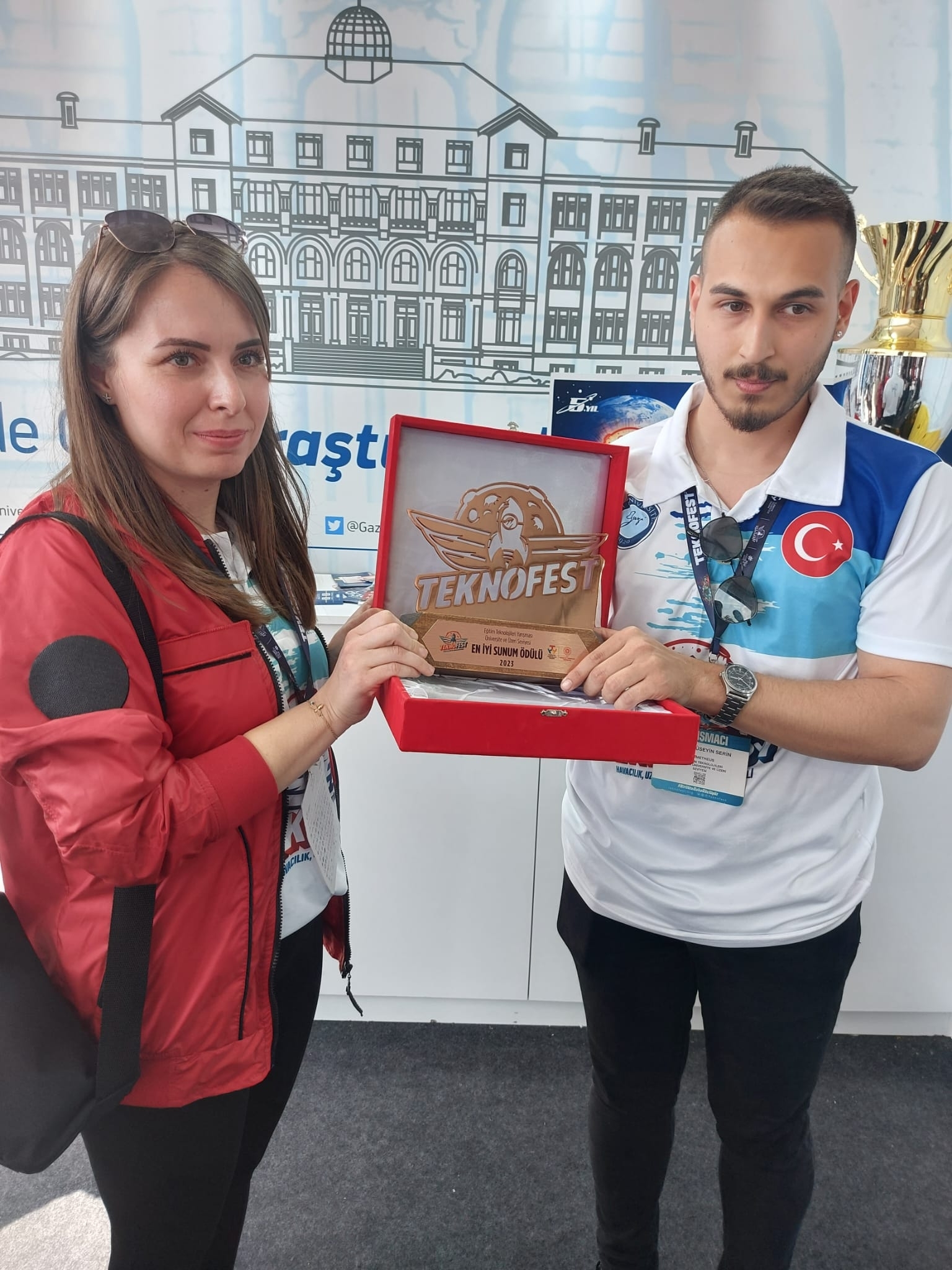 TEKNOFEST 2023’te “En İyi Sunum Ödülü” Üniversitemizin…-1
