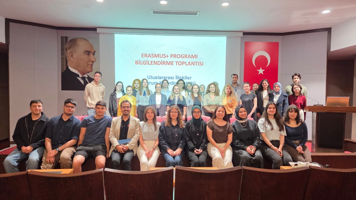 Erasmus+ Bilgilendirme ve Deneyim Paylaşımı Etkinliği Gerçekleştirildi-1