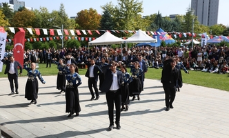 Üniversitemiz Yeni Katılan Öğrencilerimize Yönelik Hoş Geldiniz Şenliği Düzenledi