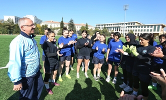 Üniversitemiz Kadın Futbol Takımı "Kadına Şiddete Hayır" Dedi