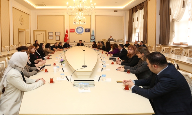 Sosyal Sorumluluk Projelerini Tamamlayan Hocalarımıza Teşekkür Belgesi Takdim Edildi