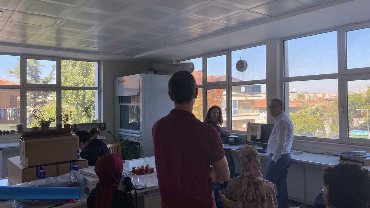 Confocal Raman Spectroscopy Device User Training Conducted at GÜTMAM-1