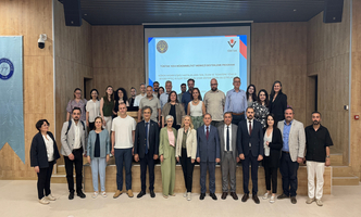 “TÜBİTAK 1004 Mükemmeliyet Merkezi Destekleme Programı” kapsamında “NÖRON Hasarı İlişkili Hastalıkların Tanı, İzlem ve Tedavisine Yönelik Biyobelirteç ve İleri Teknolojik Uyarı Sistemlerinin Geliştirilmesi” başlıklı Projelerin 2. Yıl Değerlendirilmesi 13 Haziran 2025 tarihinde NÖROM’da gerçekleştirildi