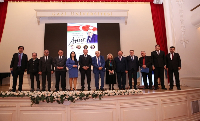 “Azerbaycan Edebiyatının Zirvesi: Anar” Paneli Gerçekleştirildi