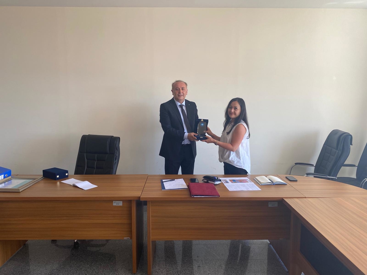 gazi tömer yıl sonu toplantısı plaket teslimi-4
