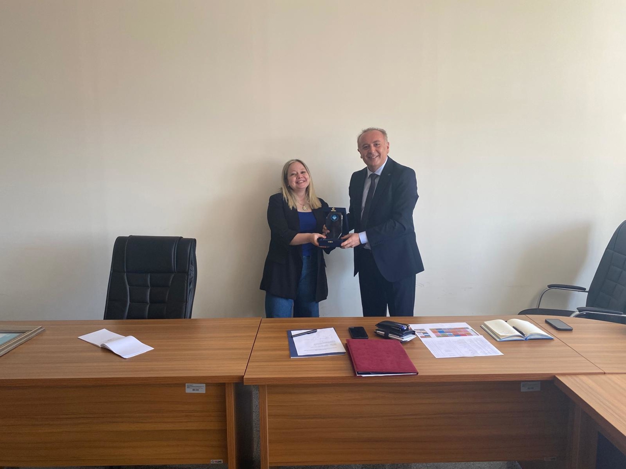 gazi tömer yıl sonu toplantısı plaket teslimi-3