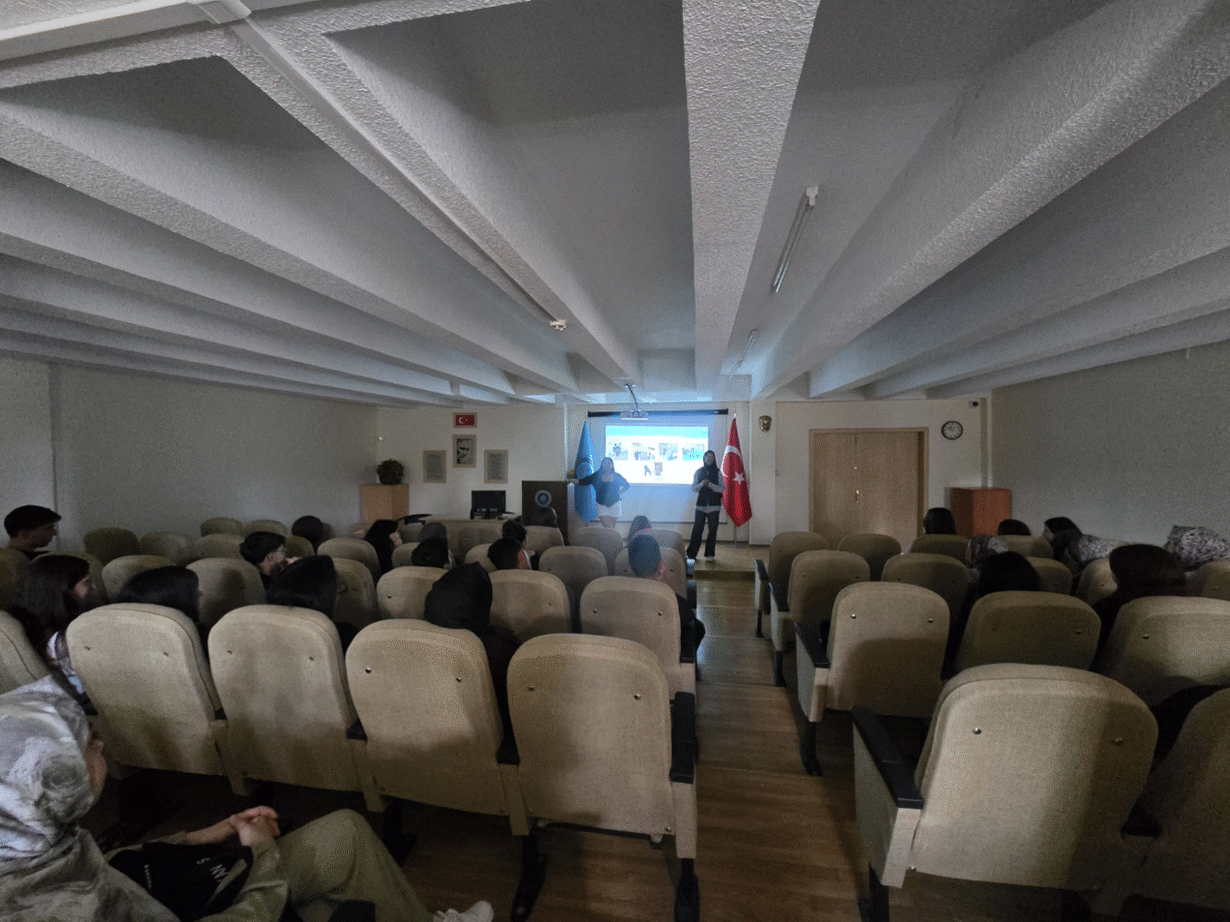 2026-2027 Akademik Yılı Sağlık Bakım Hizmetleri Bölümü Öğrencilerine Yönelik Oryantasyon Toplantısı Gerçekleştirildi -1