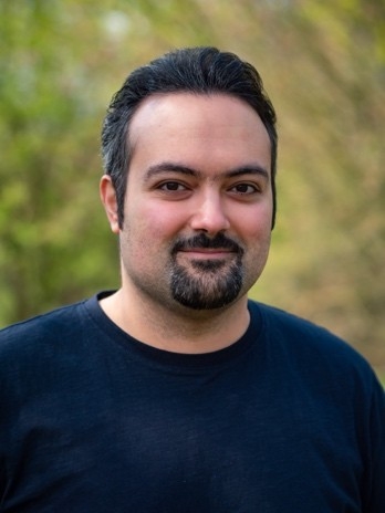 Dr. Mostafa Aakhte-1