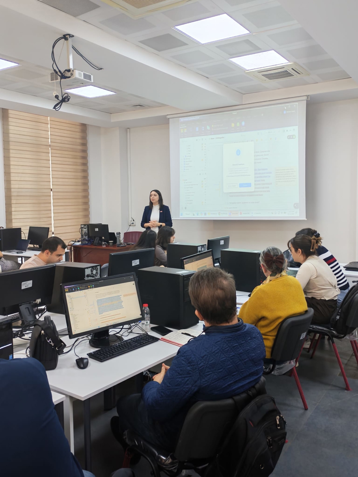 Fakültemizde MAXQDA ile Nitel Veri Analizi Eğitimi Gerçekleştirildi-1