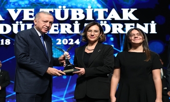 Üniversitemiz Eczacılık Fakültesi Öğretim Üyesi Prof. Dr. İpek Süntar, 2024 TÜBİTAK Teşvik Ödülü'ne Layık Görüldü