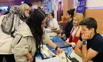 Üniversitemiz, Pursaklar Rehberlik Araştırma Merkezi tarafından 17 Nisan’da düzenlenen Üniversite Tanıtım Fuarına katıldı.