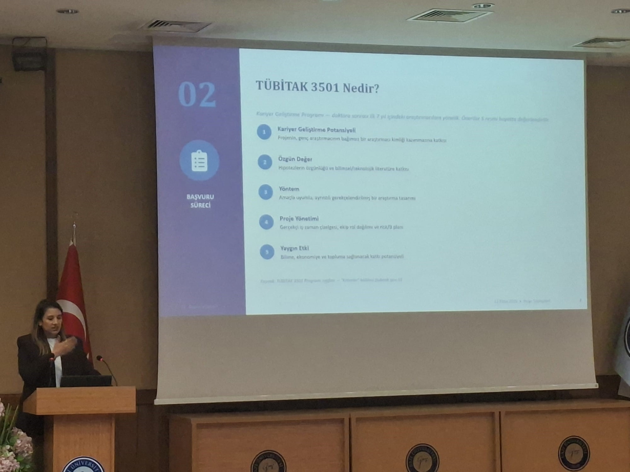 Fakültemizde Doç. Dr. Gizem GÜLPINAR tarafından 8. Proje Söyleşisi gerçekleştirildi.-4