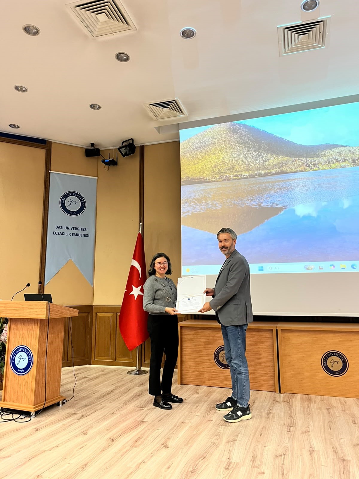 Fakültemizde Eczacılık Alanında Patent ve Faydalı Model Tescil Süreçleri konusunda Seminer düzenlendi. -7