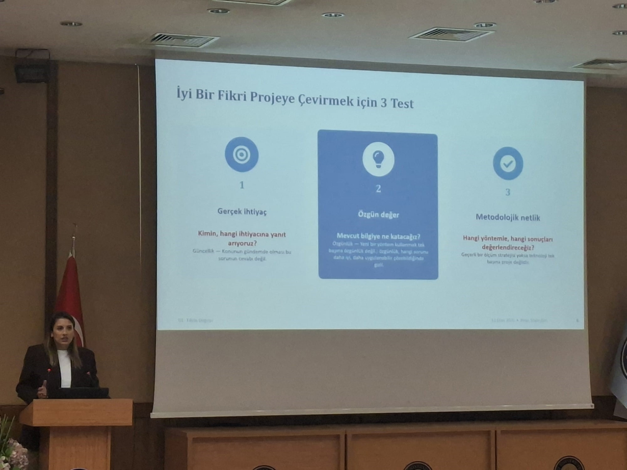 Fakültemizde Doç. Dr. Gizem GÜLPINAR tarafından 8. Proje Söyleşisi gerçekleştirildi.-3