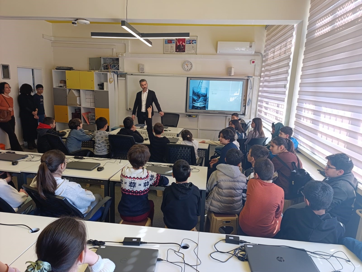 07 Mart 2026 TÜBİTAK Etkinliği Şehit Hüseyin Gültekin Bilim ve Sanat Merkezi ortaokul öğrencileri-4