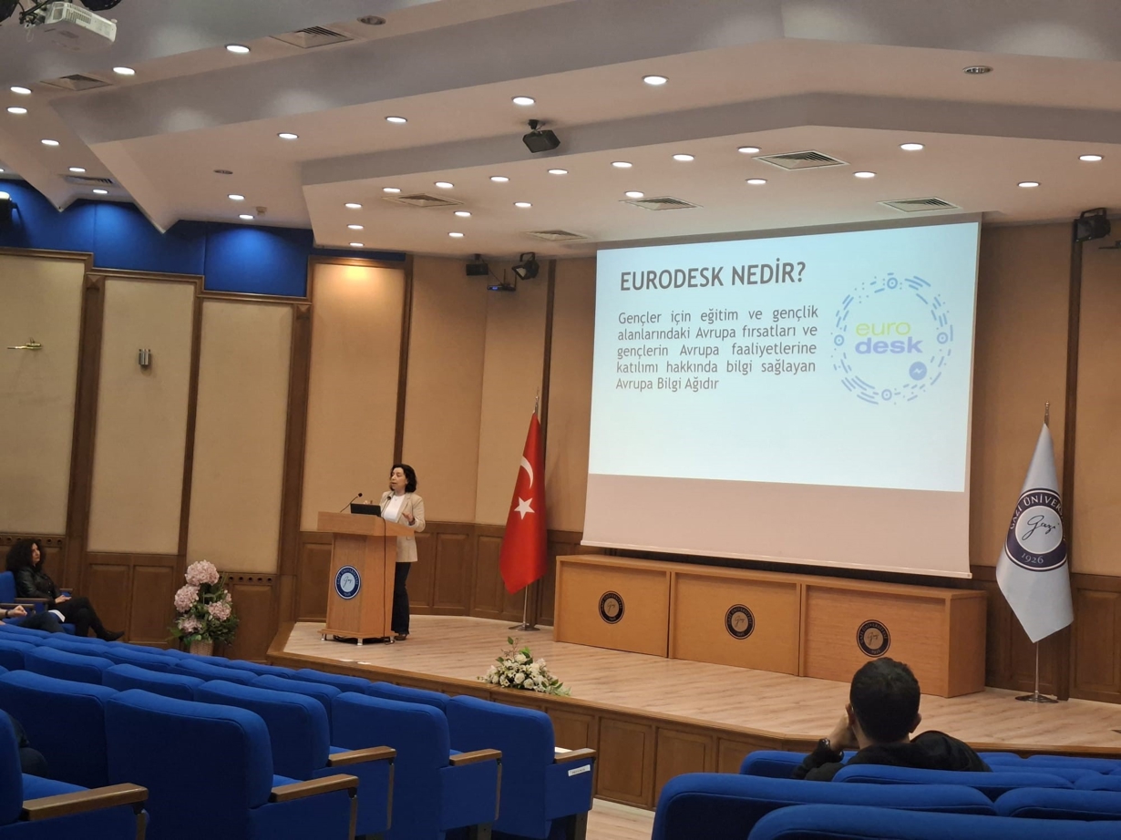 Fakültemizde Prof. Dr. Gonca ÇAKMAK tarafından 3. Proje Söyleşisi gerçekleştirildi. 2-1