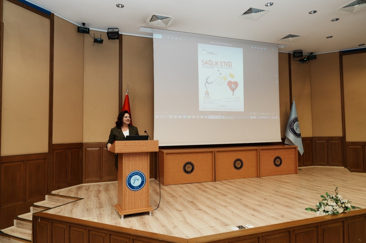 Sağlık Etiği konusunda konferans düzenlendi-2