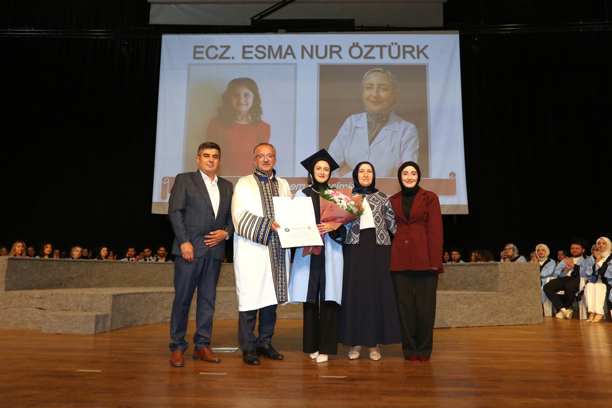 Fakültemiz 2025-2026 Akademik Yılı Mezuniyet Töreni Gerçekleşti 2-2