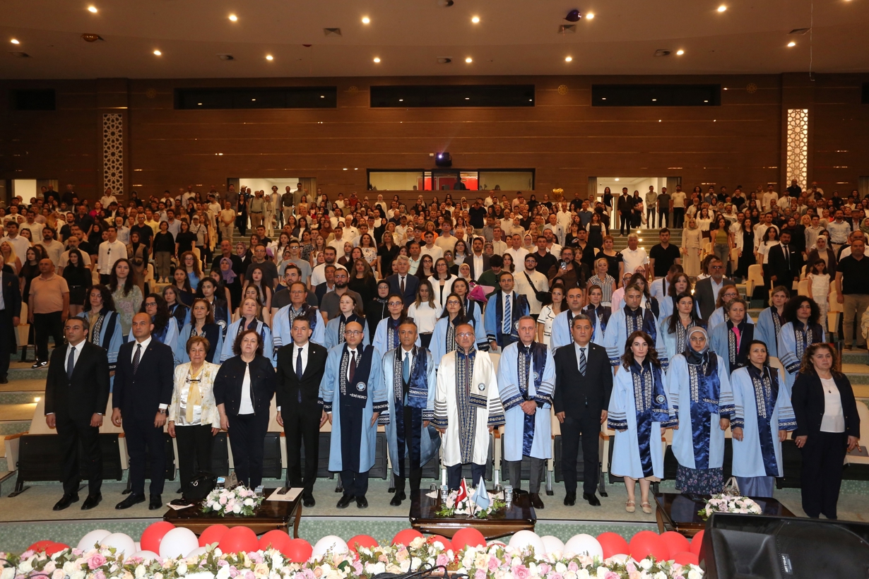 Fakültemiz 2025-2026 Akademik Yılı Mezuniyet Töreni Gerçekleşti 1-1