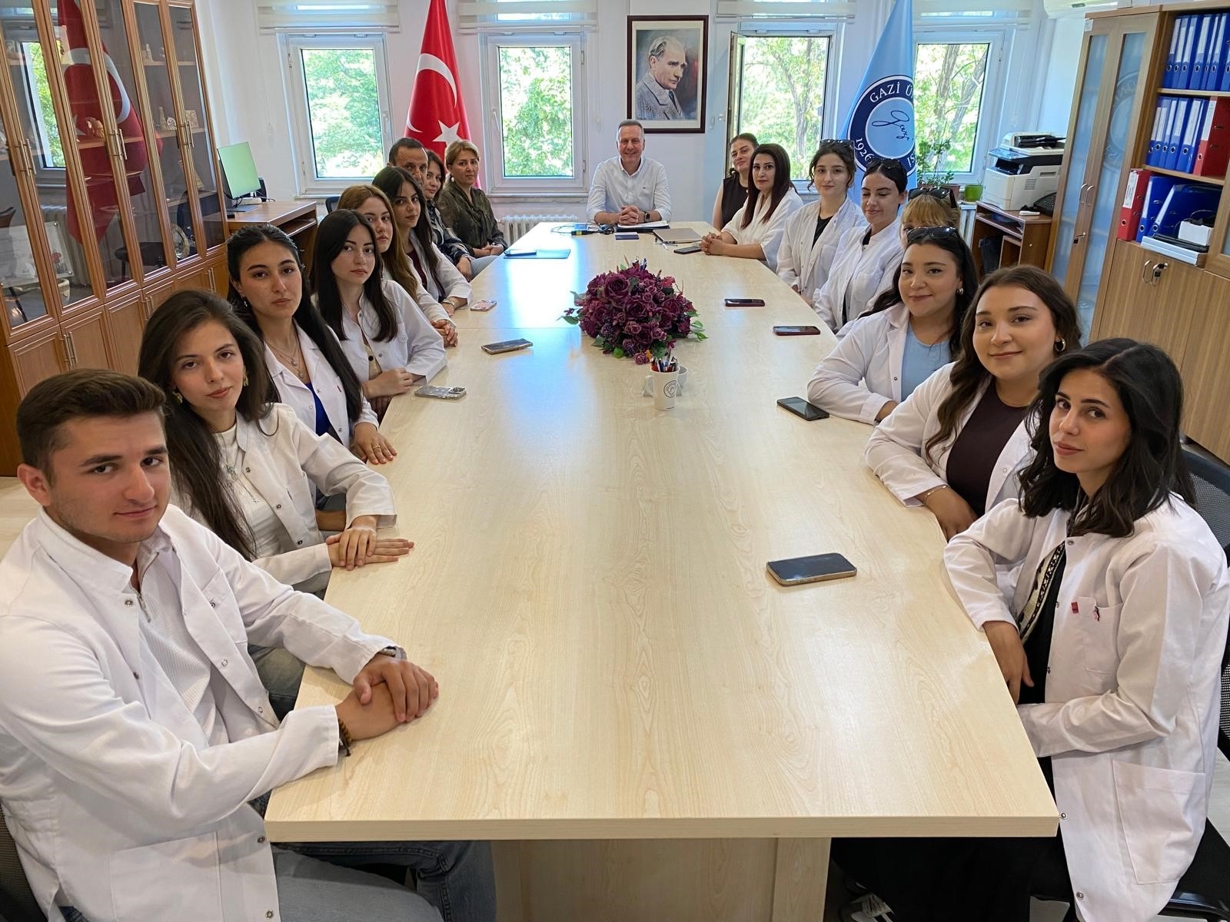 Fakültemizde Nahçıvan Devlet Üniversitesi Eczacılık Fakültesi öğrencileri stajlarını başarıyla tamamladı.-1