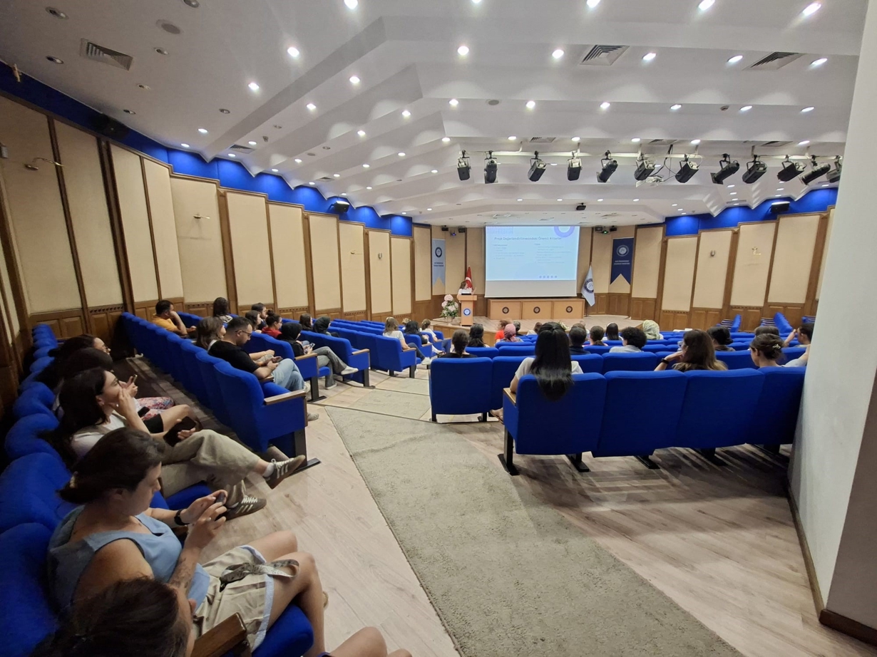 Fakültemizde “Proje Yazımı ve Yürütmede Karşılaşılan Zorluklar” Konulu 6. Proje Söyleşisi Gerçekleştirildi-3