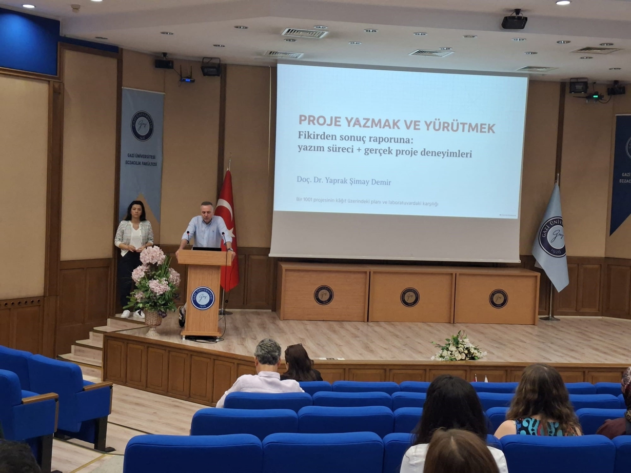 Fakültemizde Doç. Dr. Yaprak Dilber ŞİMAY DEMİR tarafından 7. Proje Söyleşisi -1