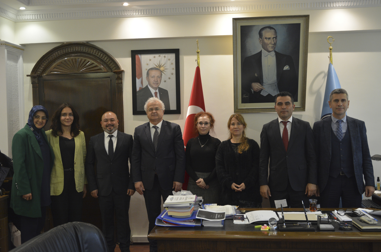 Dekanımız Prof. Dr. Reşat Kasap, Profesör Kadrosuna Atanan Öğretim Üyelerimize Belgelerini Takdim Etti-1