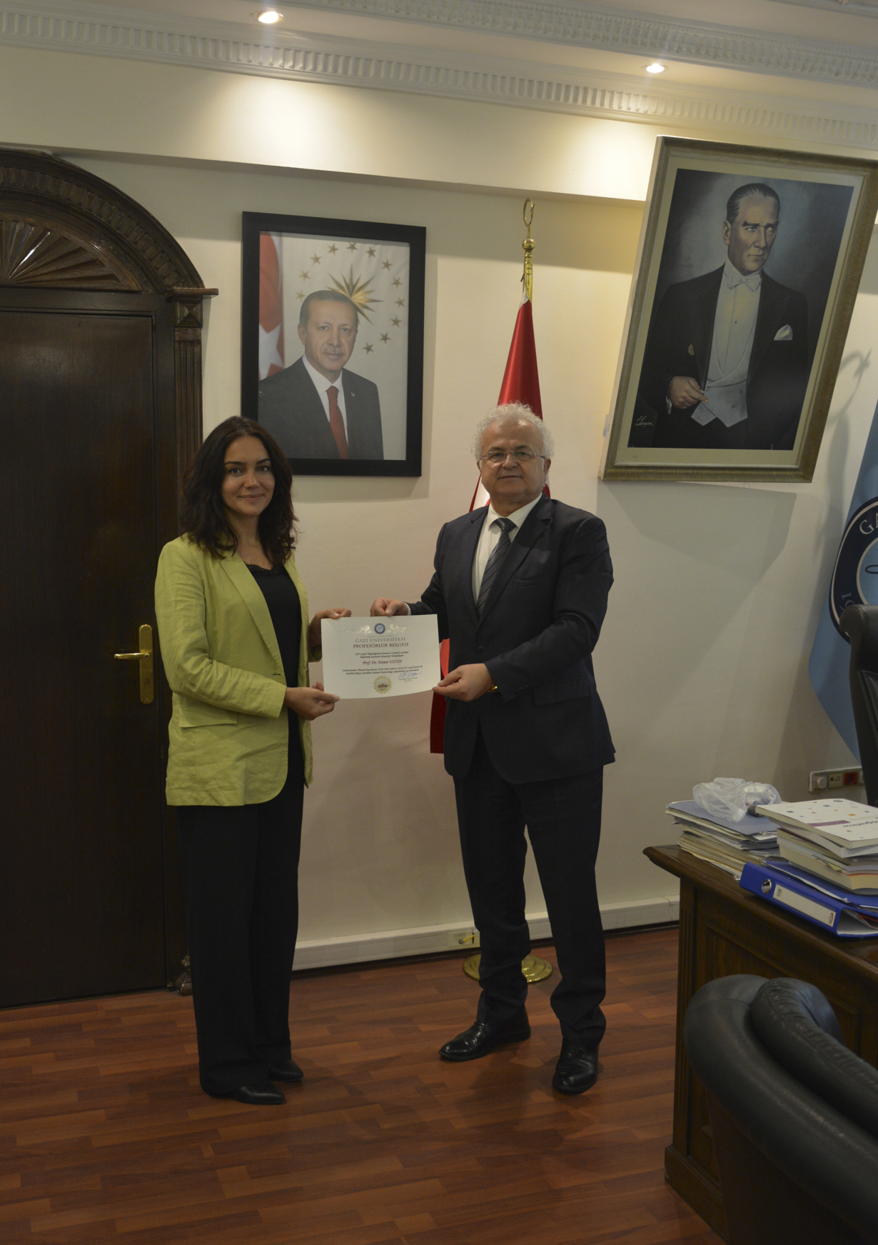 Dekanımız Prof. Dr. Reşat Kasap, Profesör Kadrosuna Atanan Öğretim Üyelerimize Belgelerini Takdim Etti-1