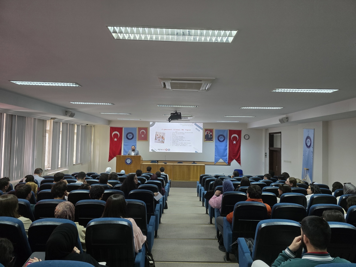 Fakültemizde “Diploma ve Ötesi; Kariyerin ve Geleceğin Bölümünle Sınırlı Değil” Konulu Seminer Düzenlendi-1