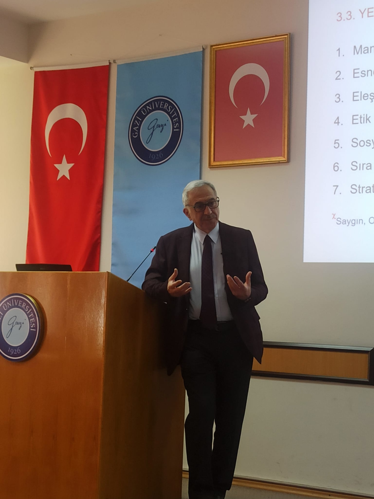 Fakültemizde “Eğitim-Öğretimde ve Günlük Hayatta İletişim, Empati ve Hafıza Tekniklerinin Önemi” Konulu Konferans Düzenlendi-1