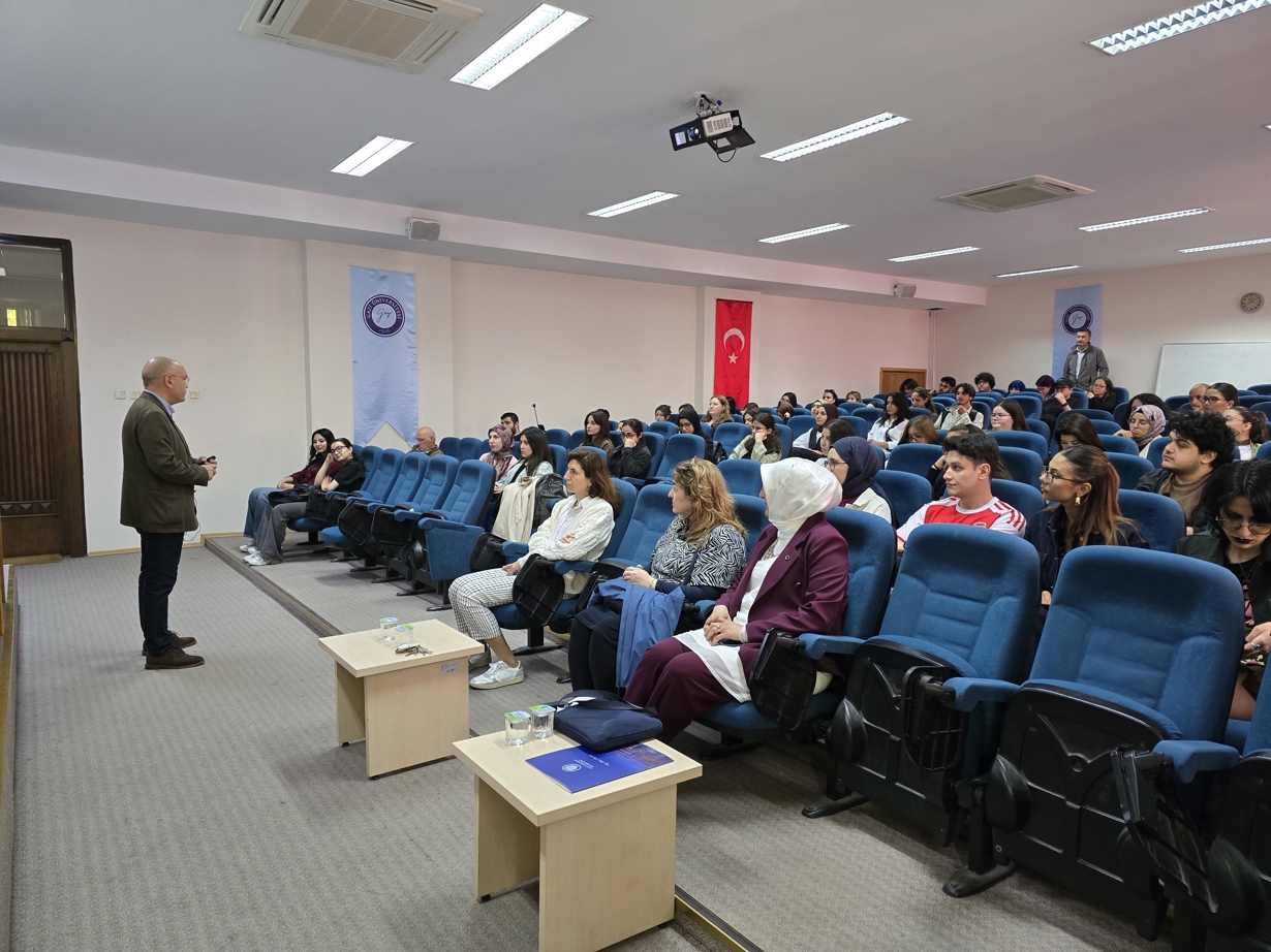 Fakültemizde “Teknoloji Tabanlı Girişimcilik Semineri” Düzenlendi-1