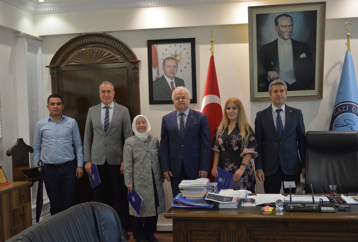 Fakültemiz Akademik Atanma ve Yükseltilme Kriter Değerlendirme Komisyonunda Görev Alan Öğretim Üyelerimize Teşekkür Belgesi Takdim Edildi-1