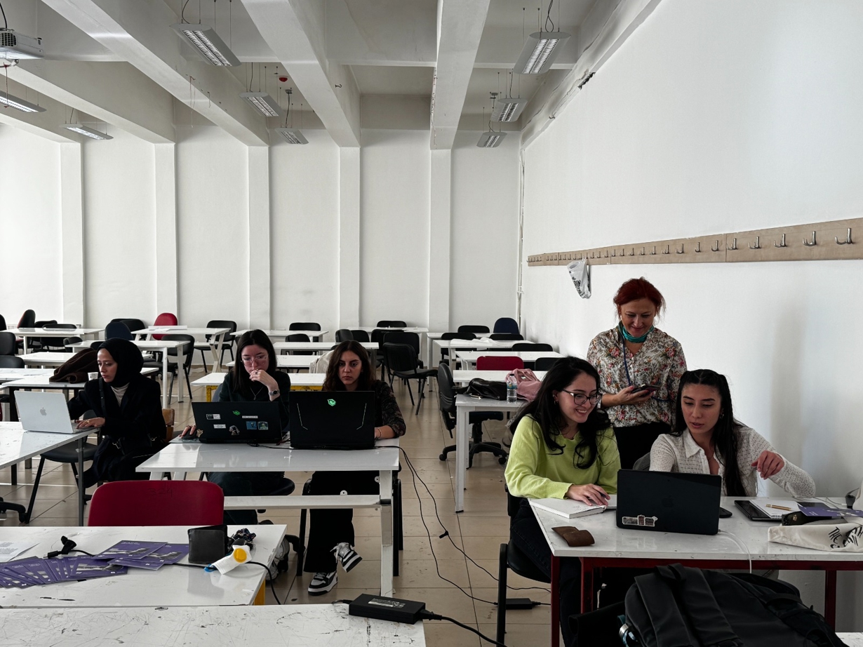 Erasmus koordinatörlüğü görselleştirme ve animasyon çalıştayı gerçekleştirdi 1-4
