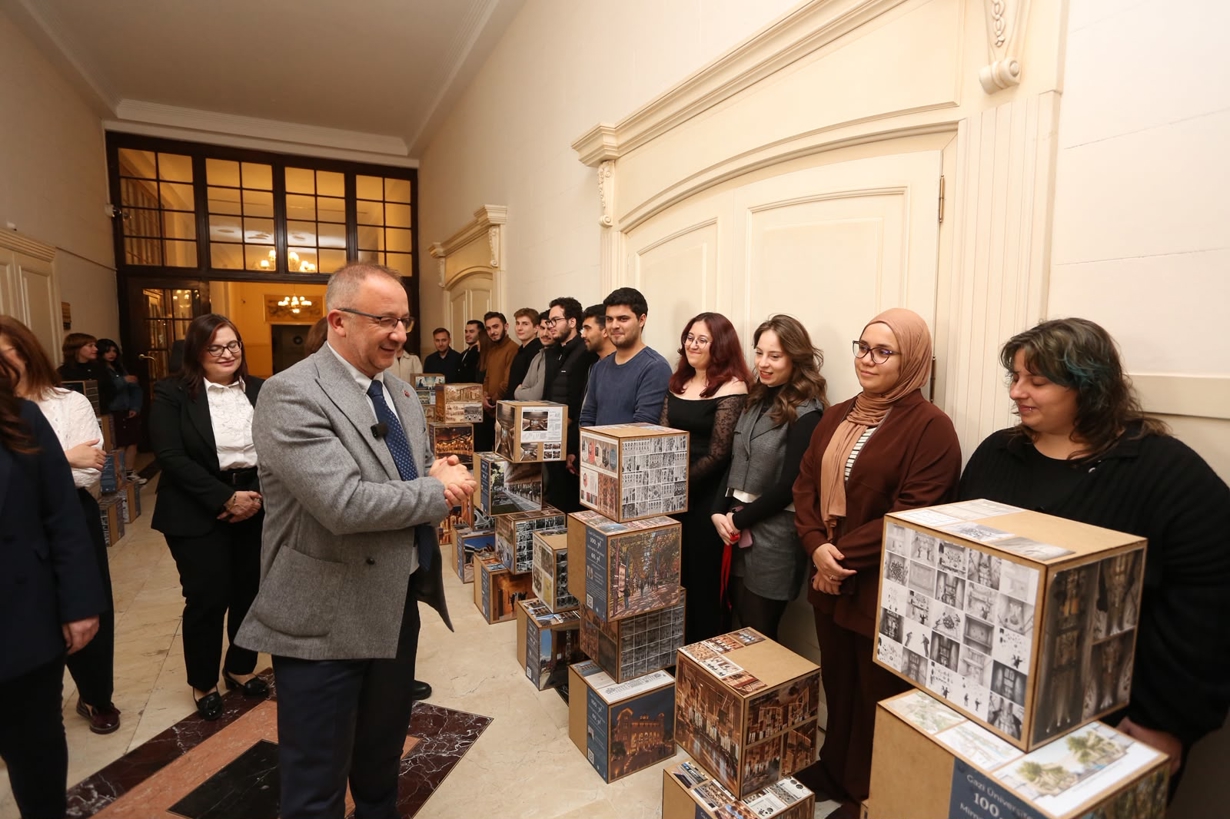 AtölyeDüşleDüşün “100 Küp 100 Hatırlatma” Sergisi Ziyaretçilerle Buluştu 1-7