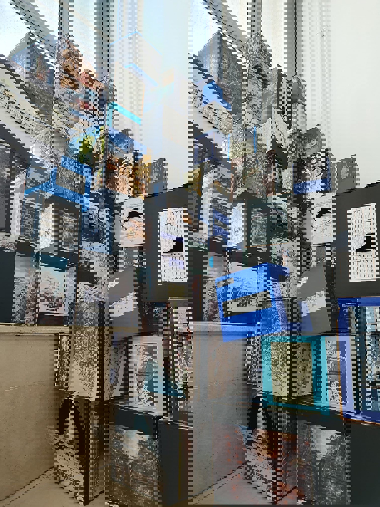 ATÖLYEDÜŞLEDÜŞÜN | GAZİ ÜNİVERSİTESİNİN KURULUŞUNUN 100. YILI VE  MİMARLIK BÖLÜMÜNÜN  KURULUŞUNUN 60. YILINA İTHAFEN  ENSTALATİF SERGİ YEDİ YÜZLÜ KÜP5-1