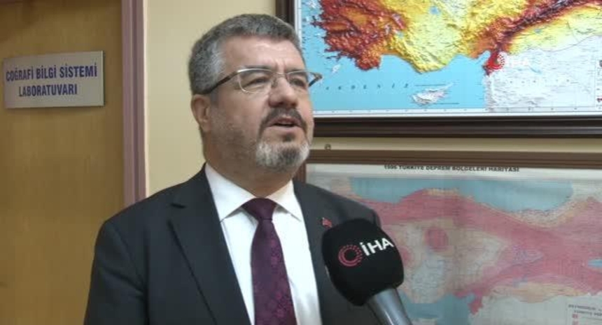 Prof. Dr. Arslan: “Kuzey Anadolu Fay Hattı’nda yüz yılda bir şiddetli bir deprem meydana geliyor”
