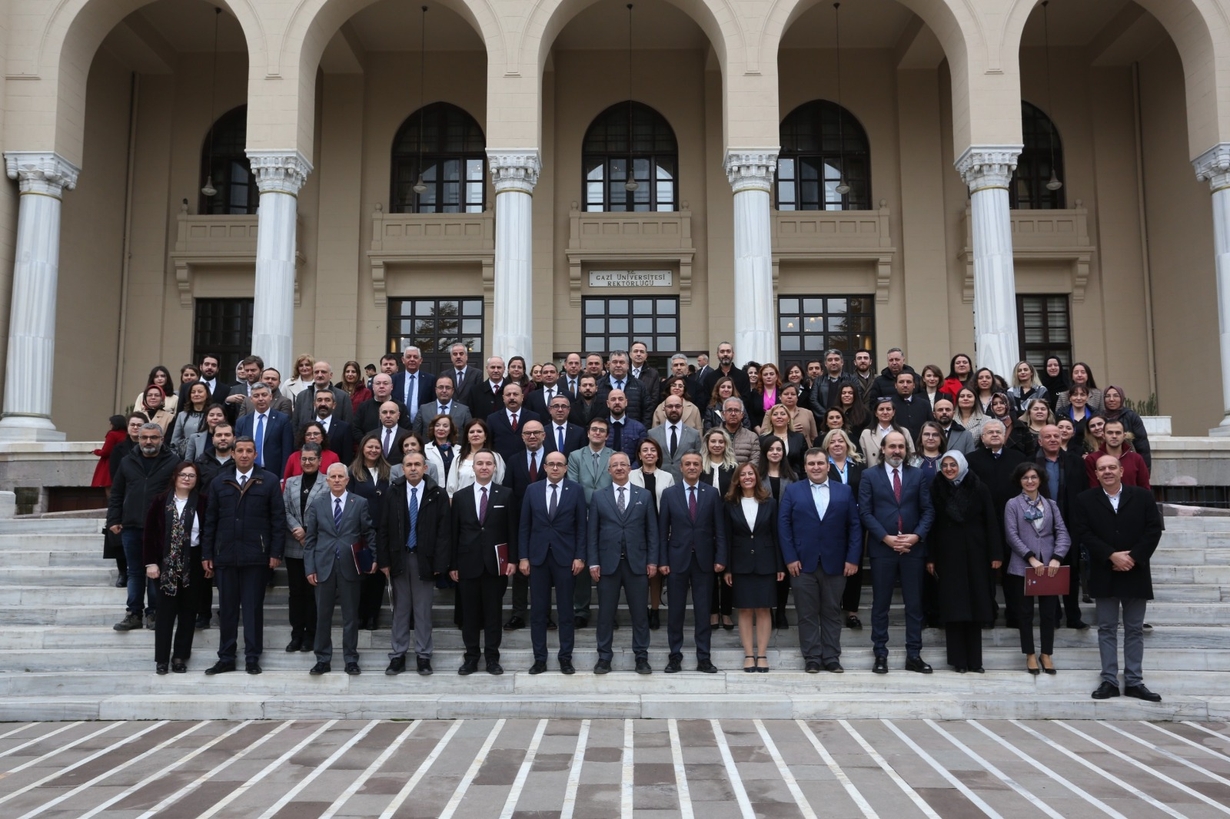 Fakültemiz Eğitim Ve Öğretim Alanında 2024 Yılı En İyi Uygulama Örneği Ödülüne Layık Görüldü-1