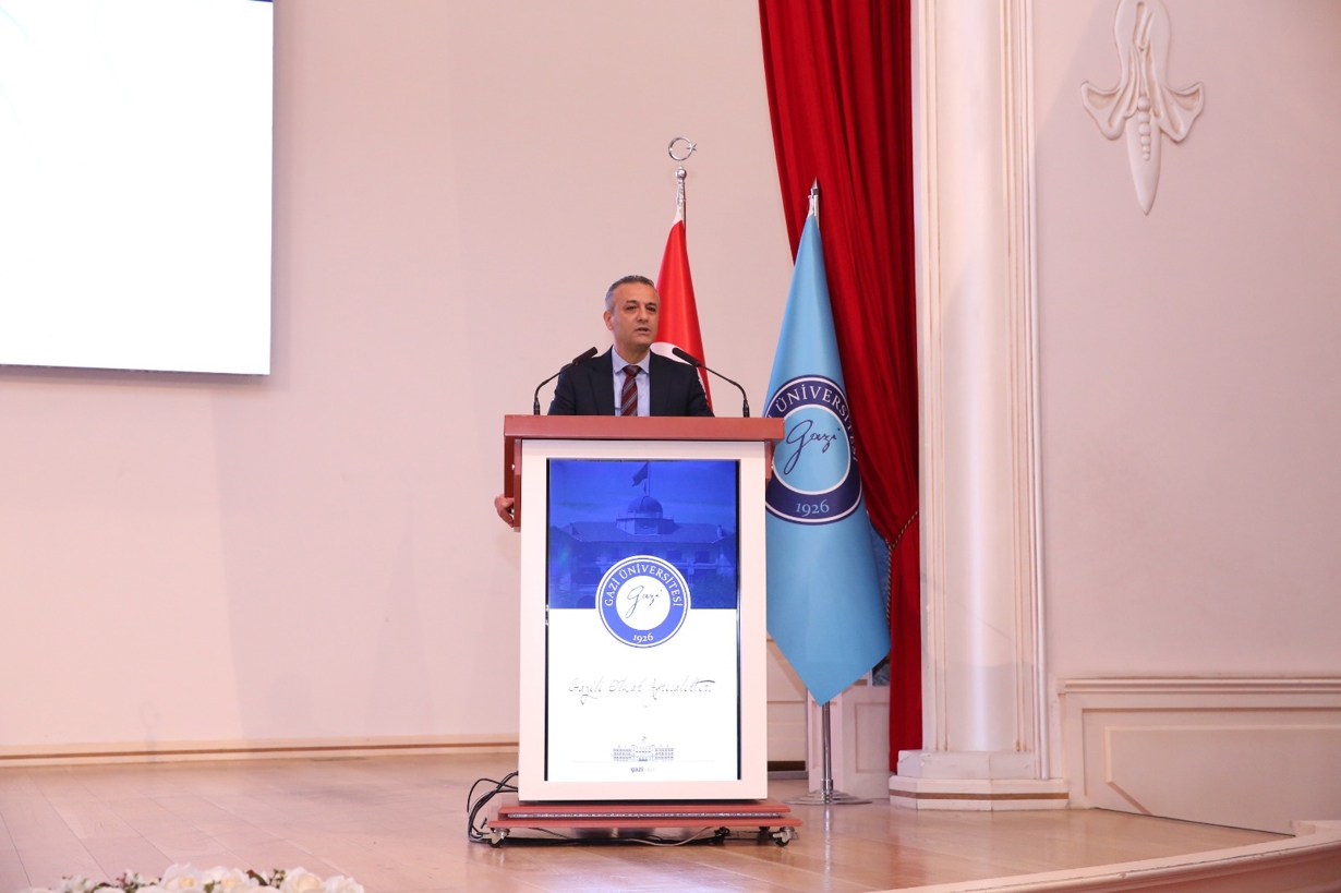 Uygulama ve Araştırma Merkezleri ile İdari Birimlerin Kalite İyileştirme Planı çalışmalarına yönelik Geri Bildirim Toplantısı Düzenlendi.-7