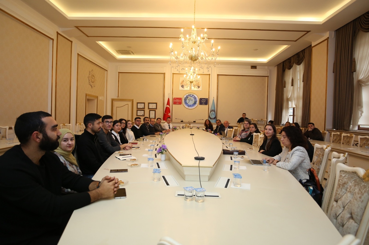 Kalite Komisyonu ile Öğrenci Kalite Komisyonu Toplantısının ilki 25 Aralık 2025 tarihinde Yapıldı-2