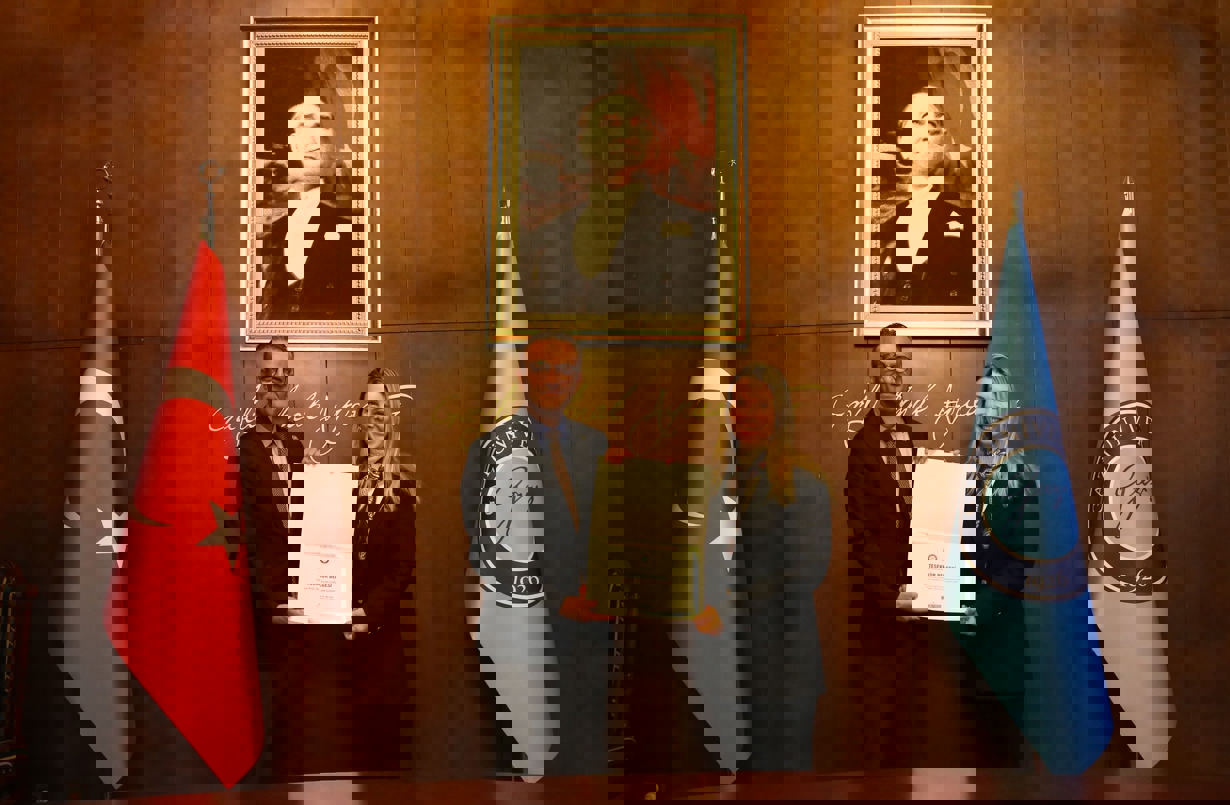 Teşekkür belgesi takdimi 1-3