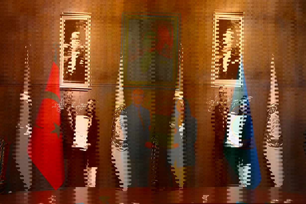 Teşekkür belgesi takdimi 2-2