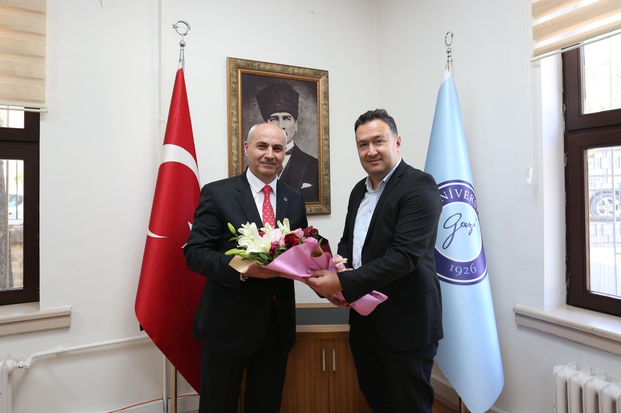 Enstitümüzde Devir Teslim Töreni Yapıldı 2025-1