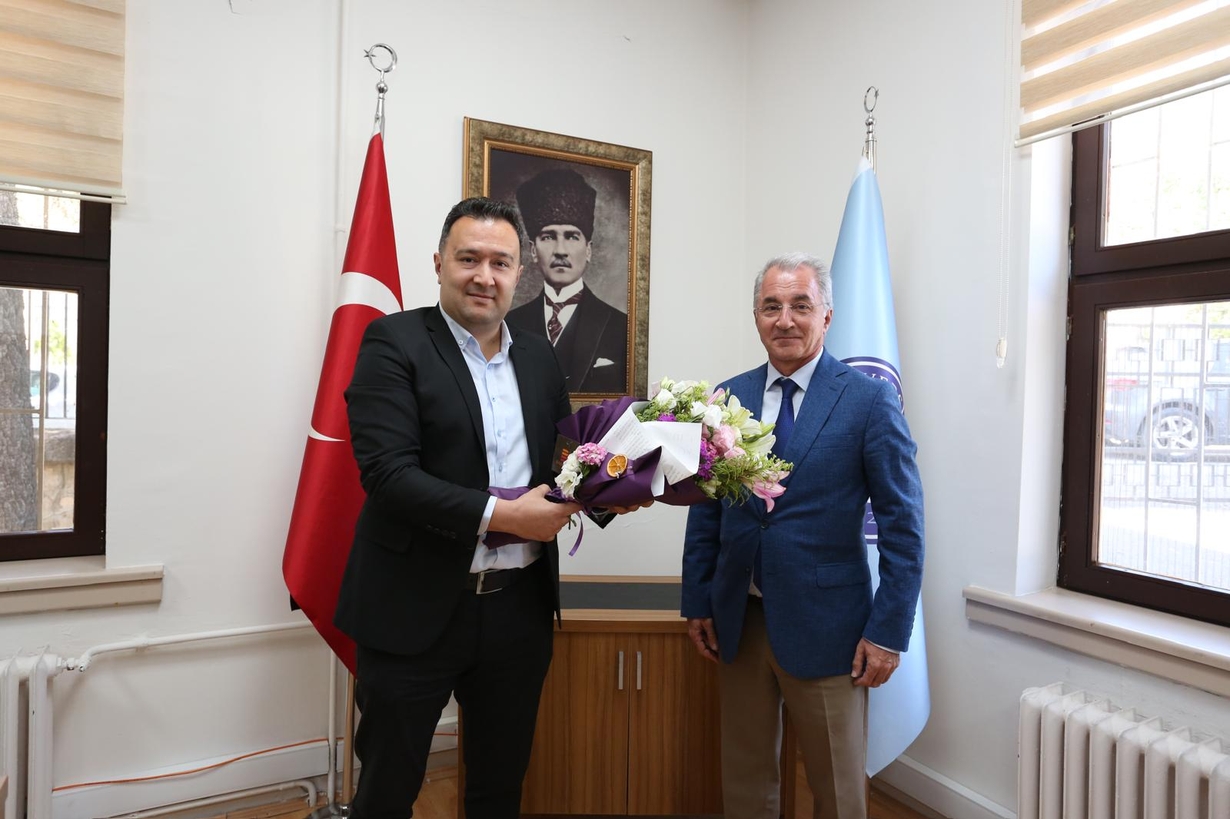 Enstitümüzde Devir Teslim Töreni Yapıldı 2025-1