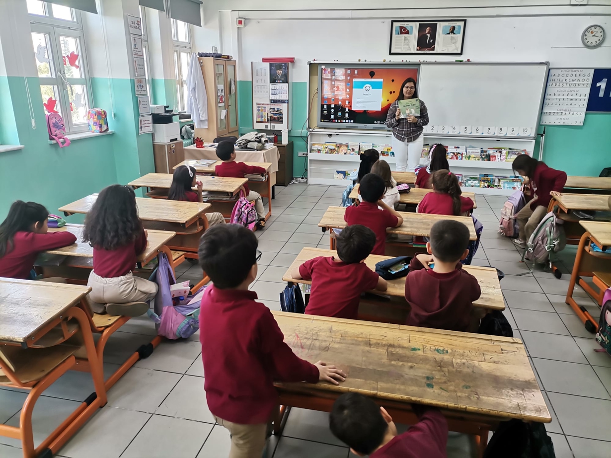 Sosyal Sorumluluk Projesi Kapsamında Etkileşimli Kitap Okuma Etkinliği Gerçekleştiridi-1