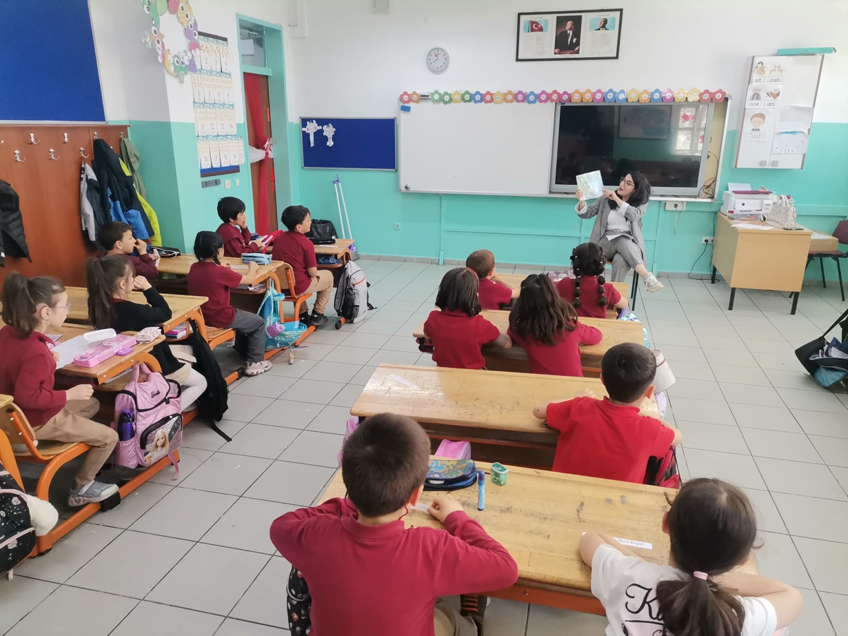 Sosyal Sorumluluk Projesi Kapsamında Etkileşimli Kitap Okuma Etkinliği Gerçekleştiridi-1