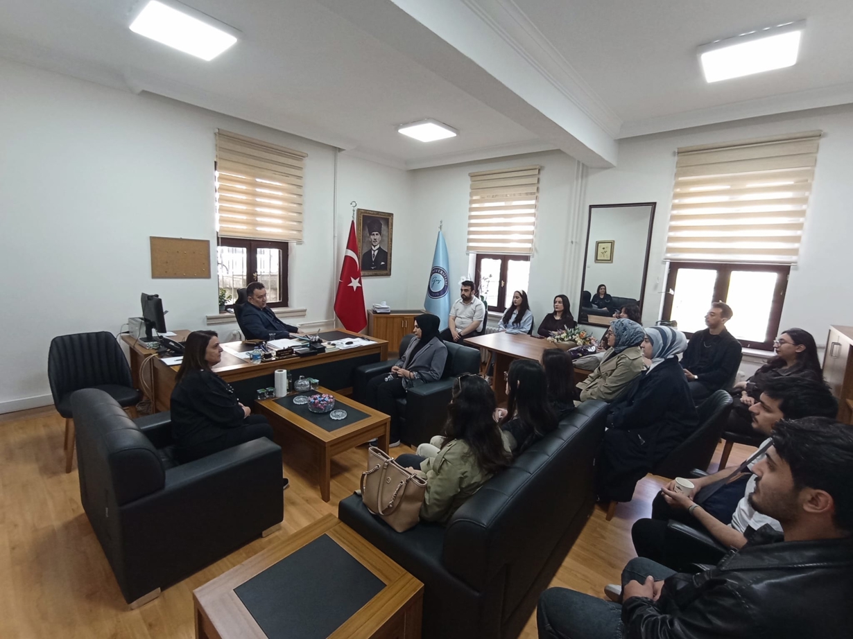 Enstitümüzde  İŞKUR Kapsamında Görev Yapan Öğrencilerle Değerlendirme Toplantısı Gerçekleştirildi-1