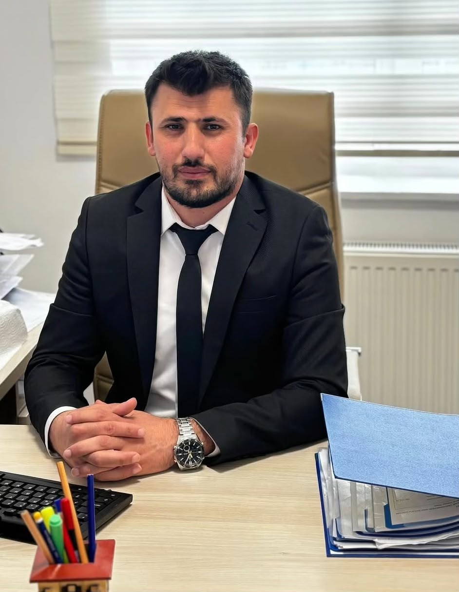  İlham ÖZDEMİR