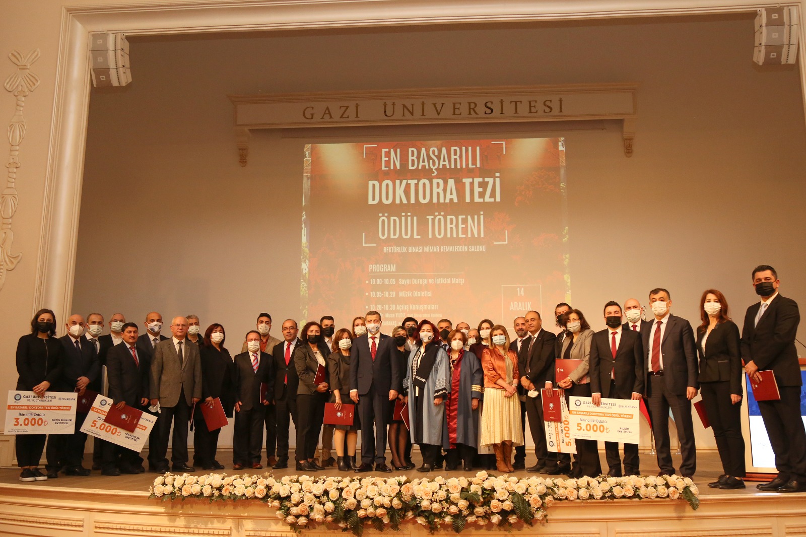En Başarılı Tez Ödül Töreni foto-1