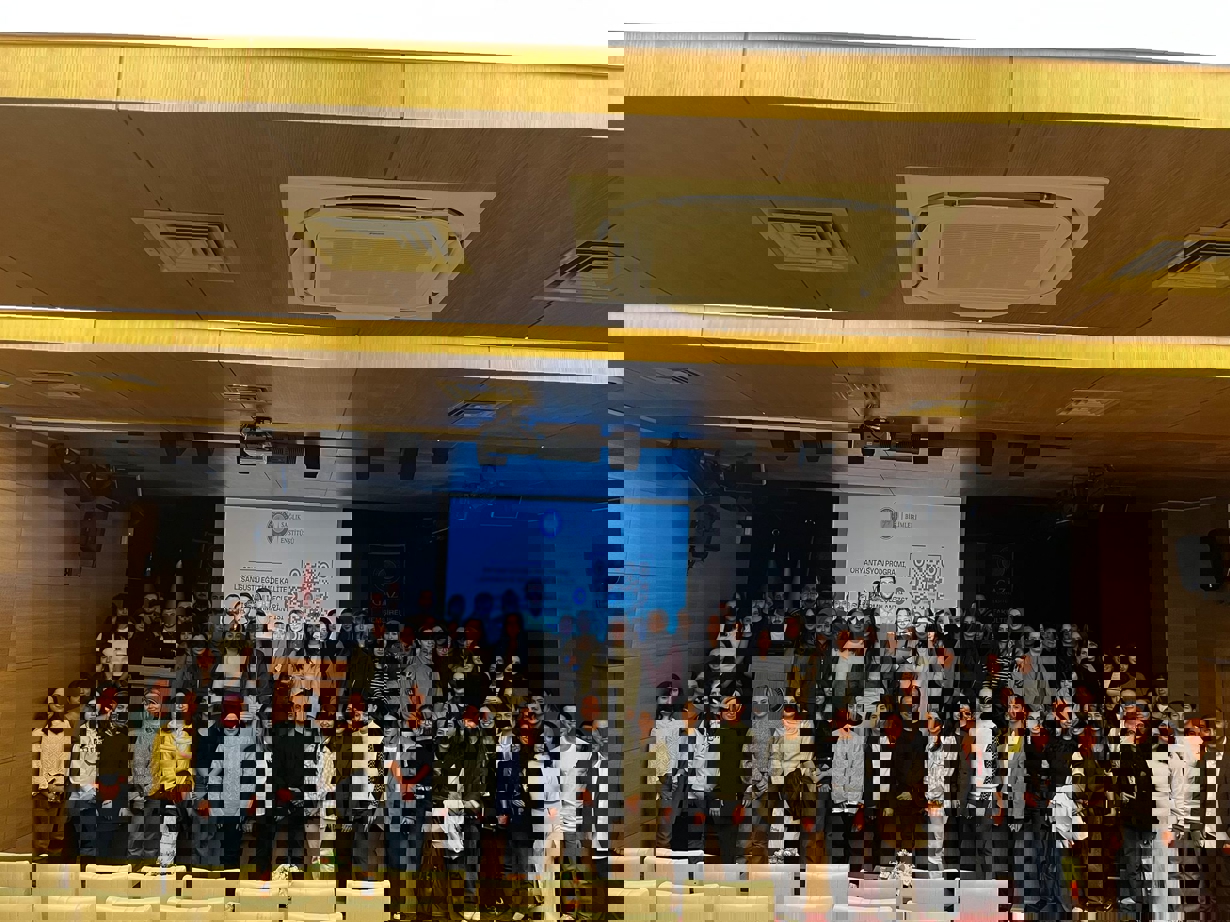 kjbhjk-1